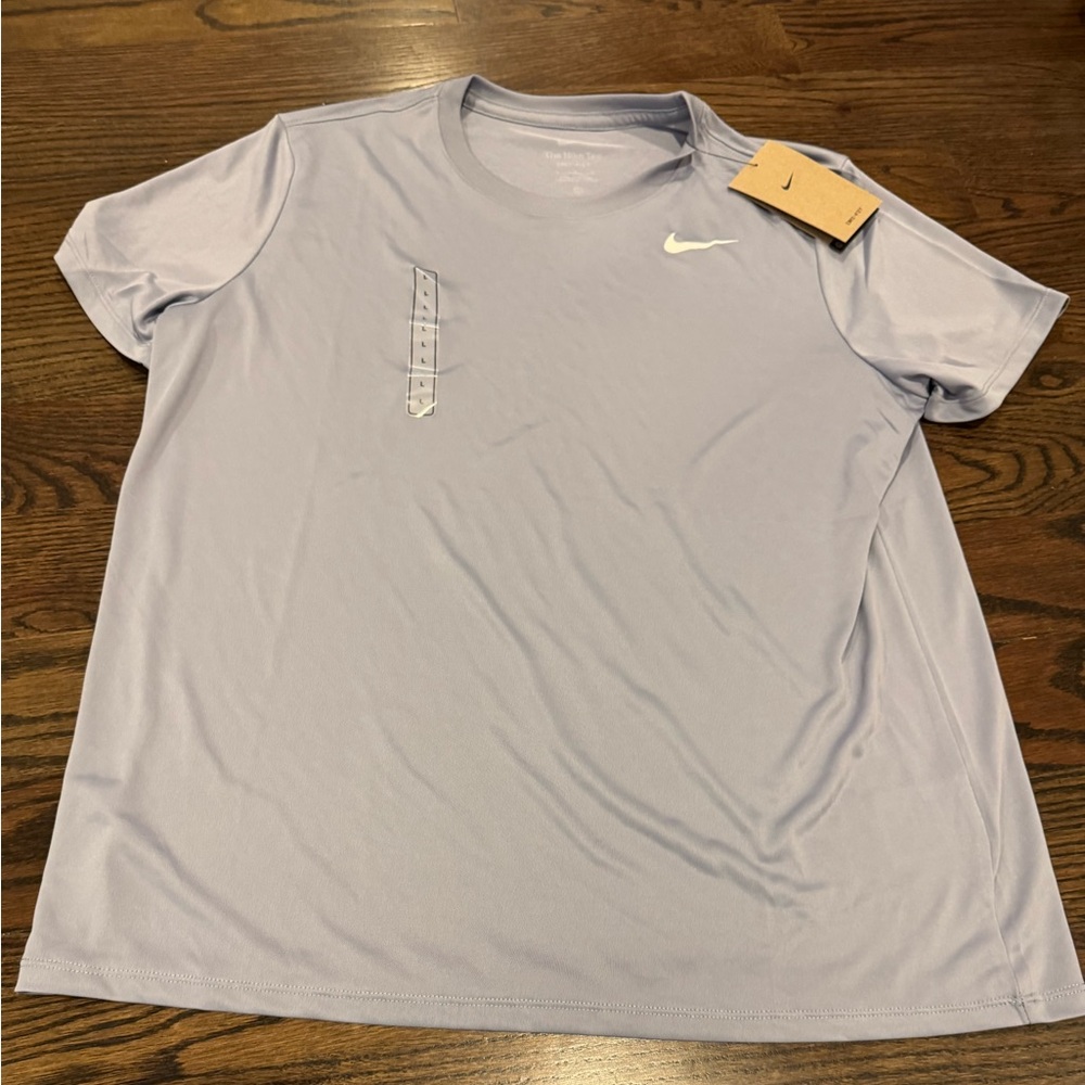 Nike dri- fit Tee large NWt